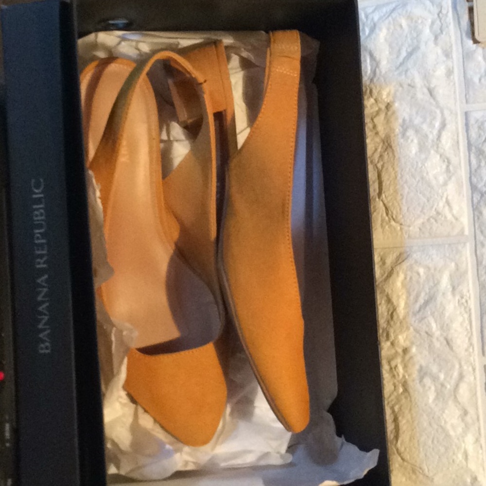 Old Navi sandals